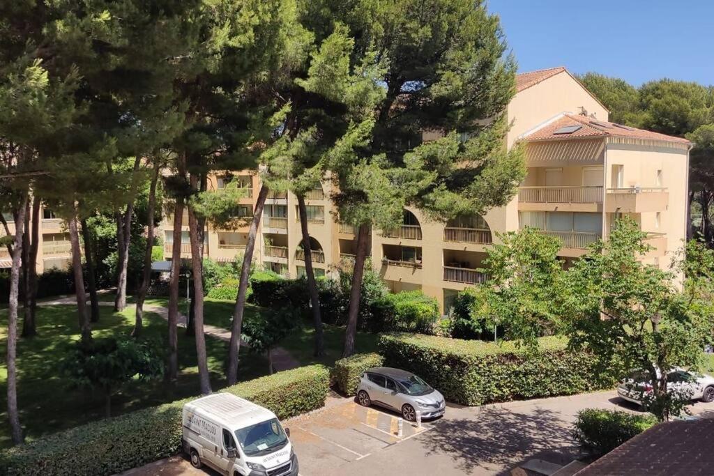 Bel Appartement Avec Piscine Proche Des Plages Six-Fours-les-Plages Exterior photo